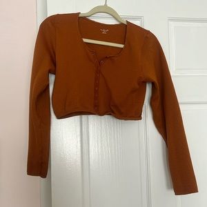 Cropped button top